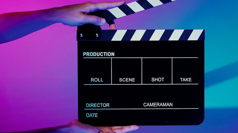 Neon-Location-TV